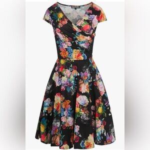 Criss-Cross V-Neck Floral Flare Midi Summer Dress